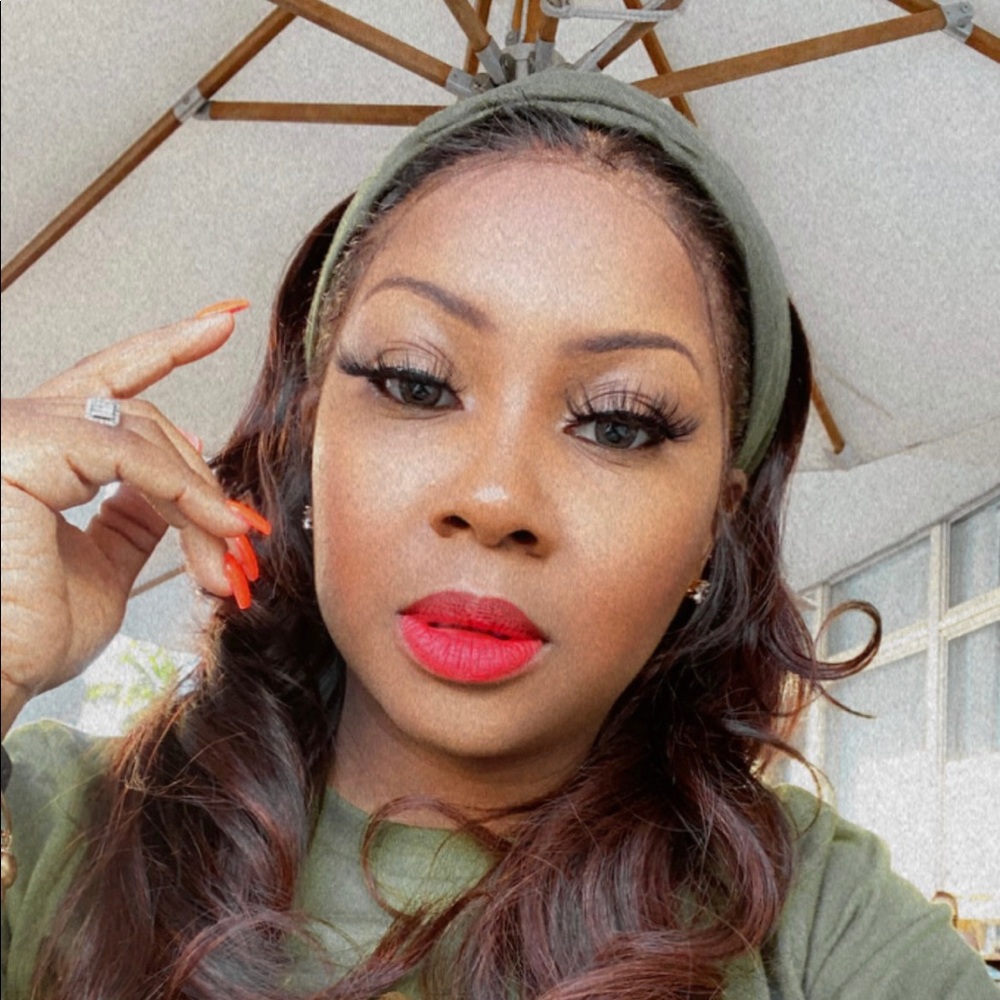 Meet your Posher, Melissa